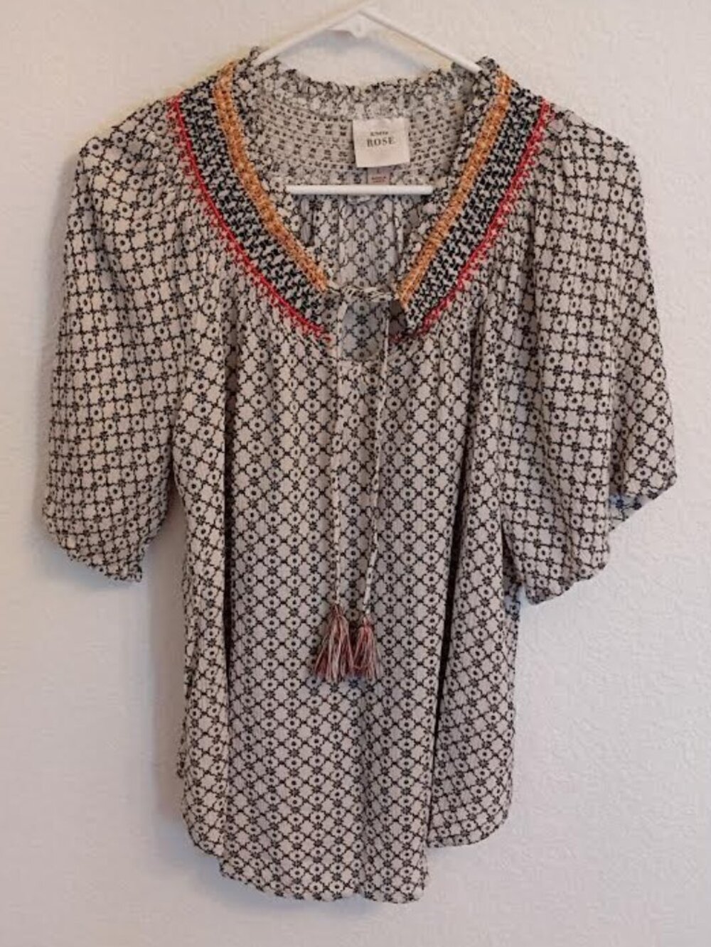KNOX ROSE WOMEN'S TOP SHORT SLEEVE CRINKLE FABRIC NECK SMOCKING TIE TASSEL LARGE